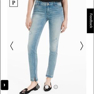 ⭐️HP⭐️NWT WHBM Distressed Skimmer Jeans